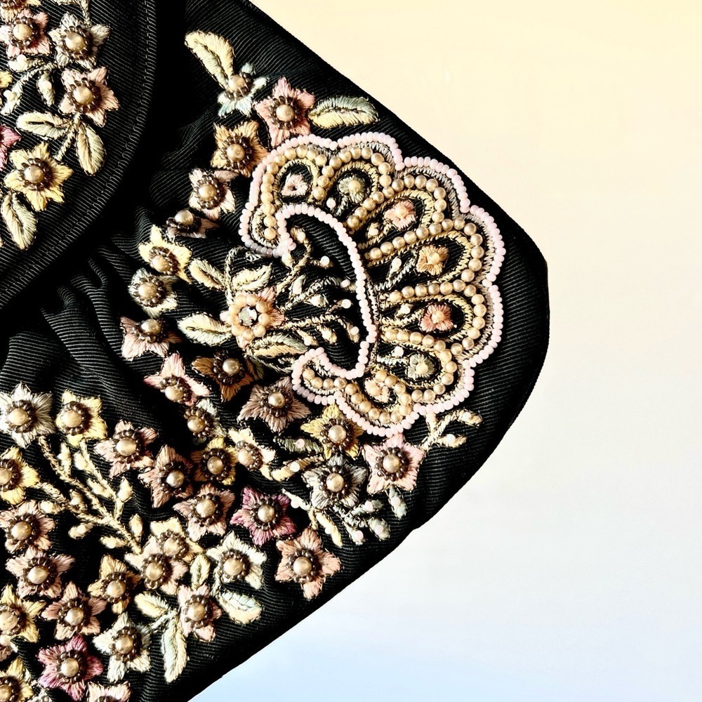 Vintage Elegant Black and Gold Embroidered & Beaded Bag - Picture 4 of 7